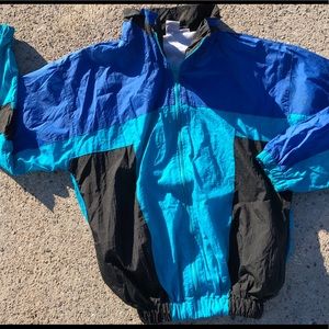 Vintage color block warm up zip up 
Size large